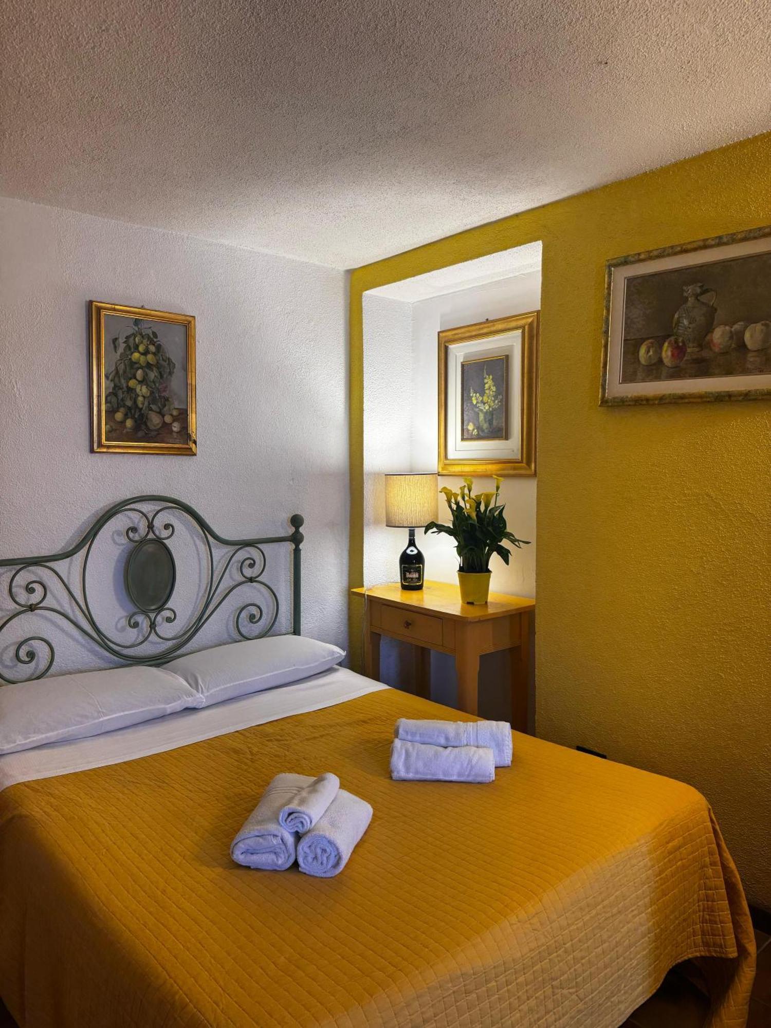 Wonderful Lake View Apartments With Pool With Breakfast Gardasee Torri Del Benaco Luaran gambar